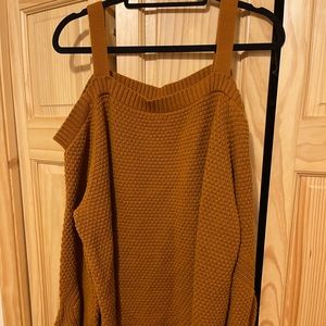 Maurices Off the shoulder Long sleeve sweater! Beautiful color!
